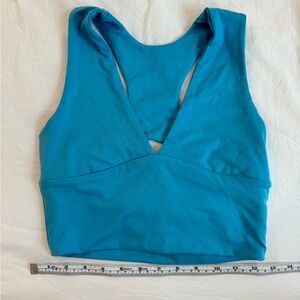 Cropped blue tank top size small/extra small never worn